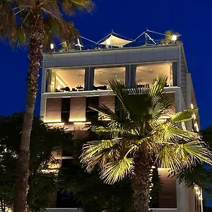 lungomare.riccione-hotels.org/